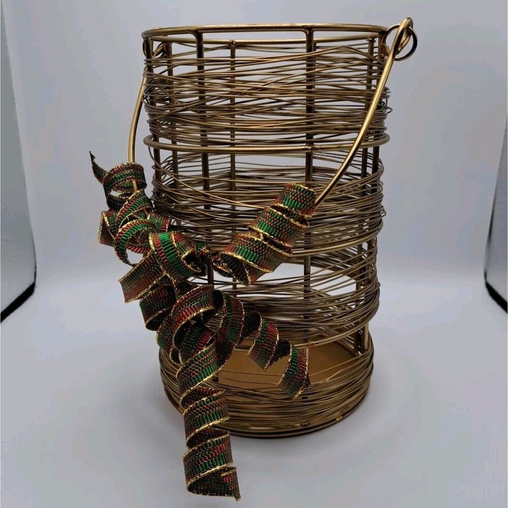 Hurricane Candle Holder Gold Tone Wire w/ Handle Christmas Holiday Home Decor 8"